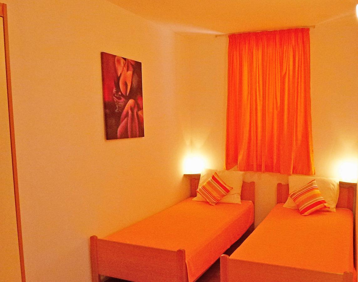 Apartment Blanka By El-Pi Tours Njivice Exterior foto