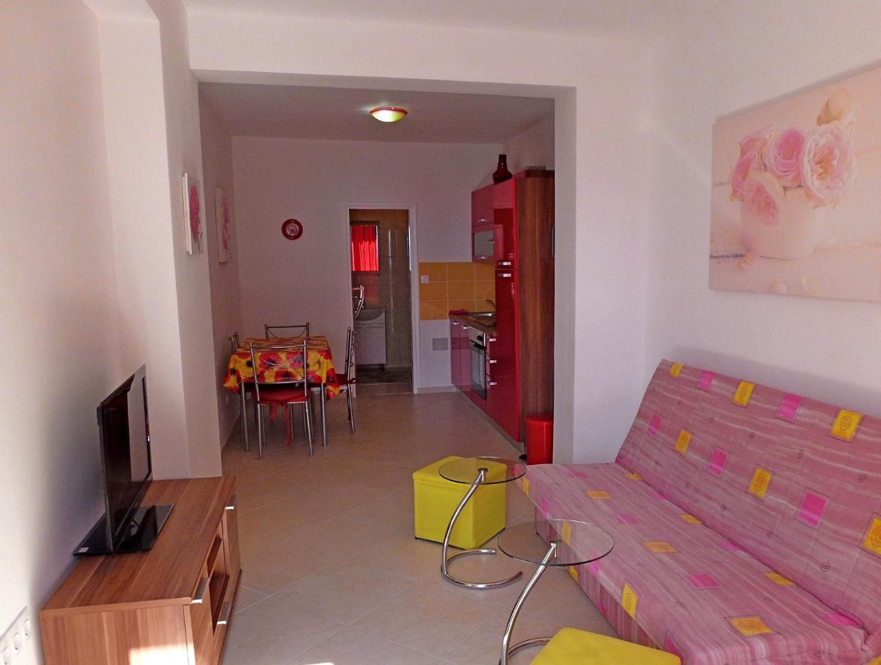 Apartment Blanka By El-Pi Tours Njivice Exterior foto